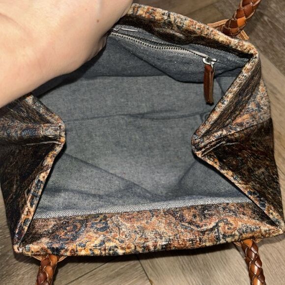 Marian Paquette Elizabeth Velvet Tote with Leather Handles - Picture 7 of 11